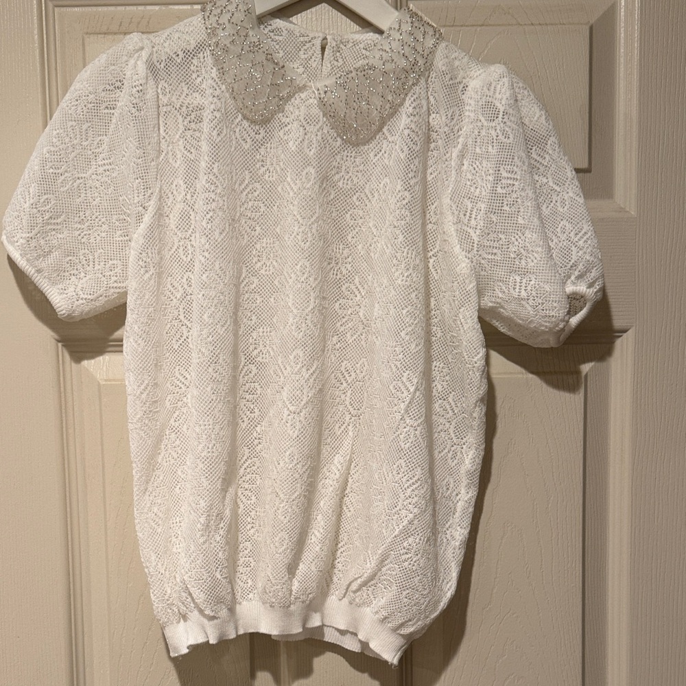 Elegant White Lace Women's Top